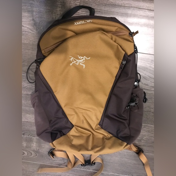 Arc’teryx Mantis26 backpack - Picture 11 of 15